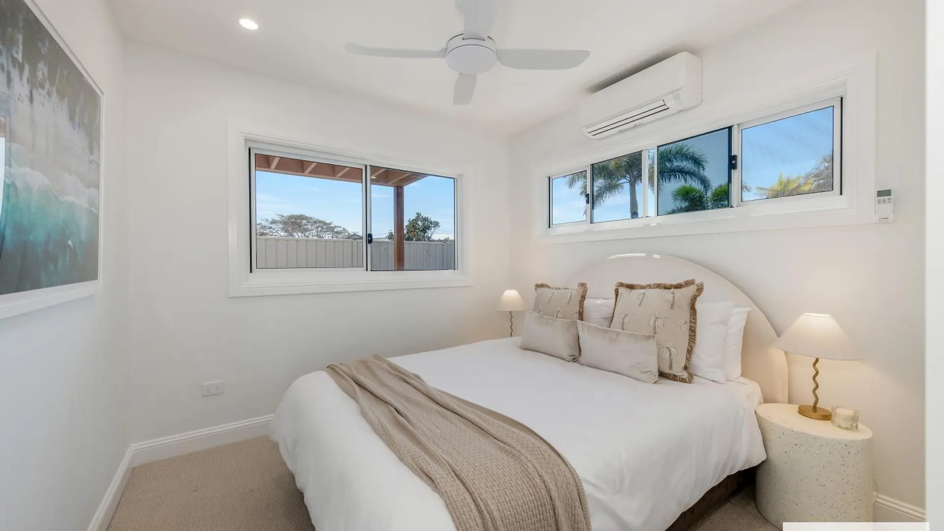 Bargara Coastal Luxe Aircon, Outside Pet, Sleeps 8 Villa
