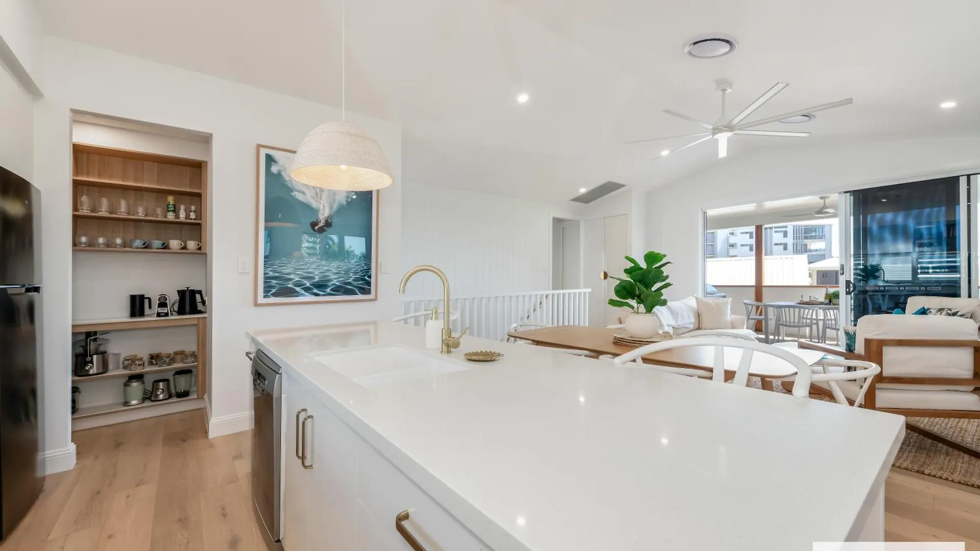 Bargara Coastal Luxe Aircon, Outside Pet, Sleeps 8 Villa Australia