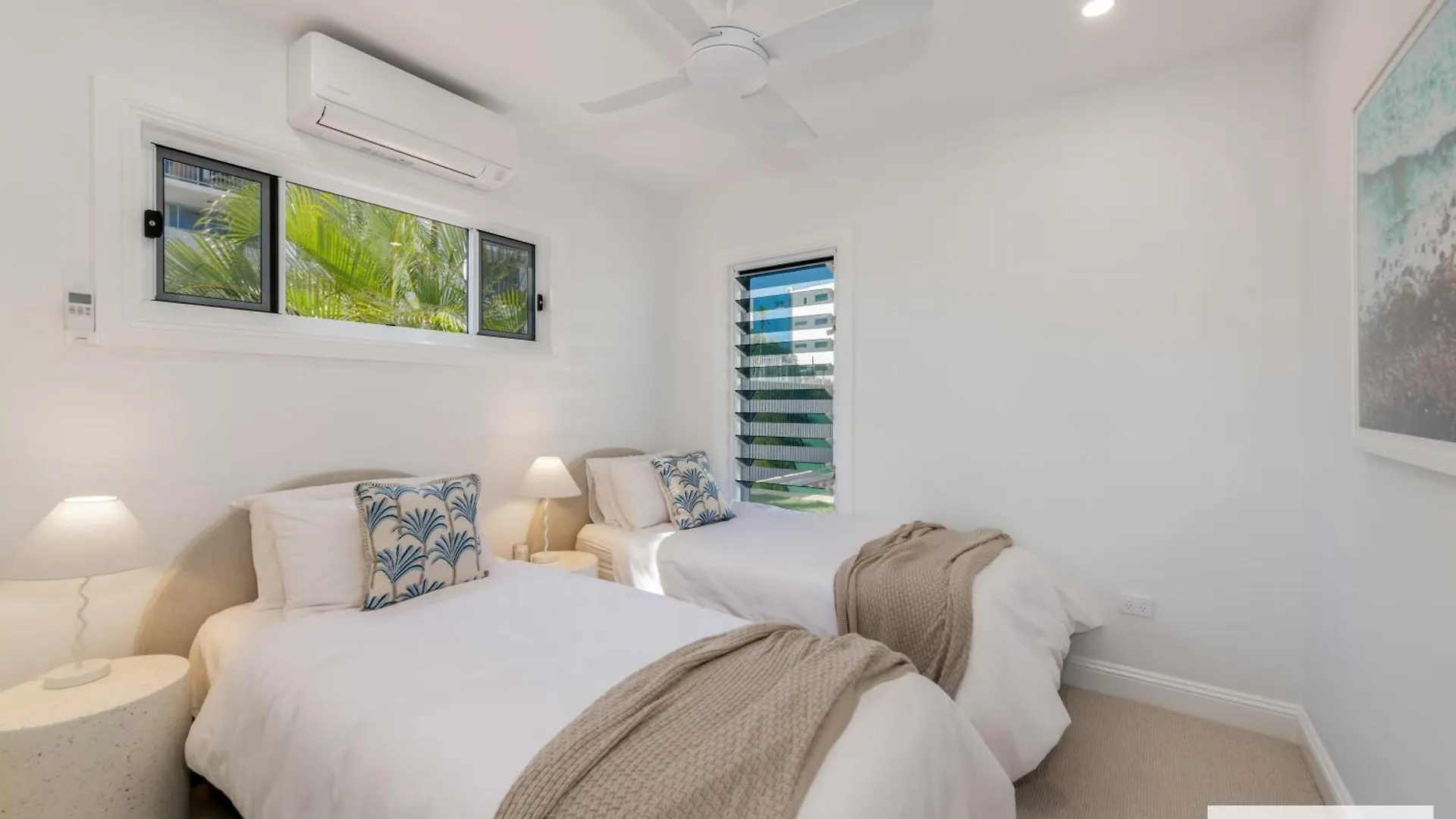 Bargara Coastal Luxe Aircon, Outside Pet, Sleeps 8 Villa