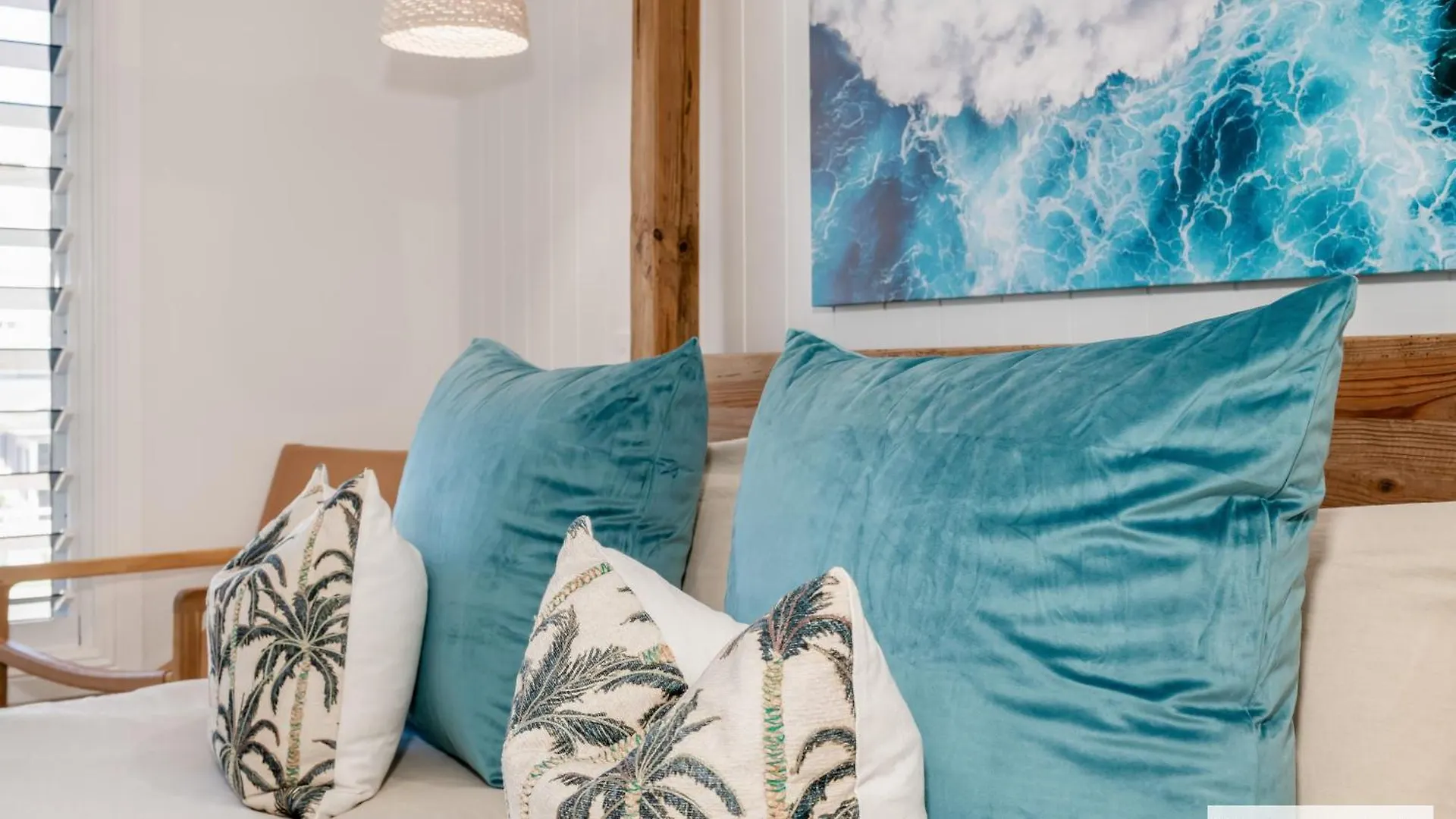 Bargara Coastal Luxe Aircon, Outside Pet, Sleeps 8 Villa 0*,