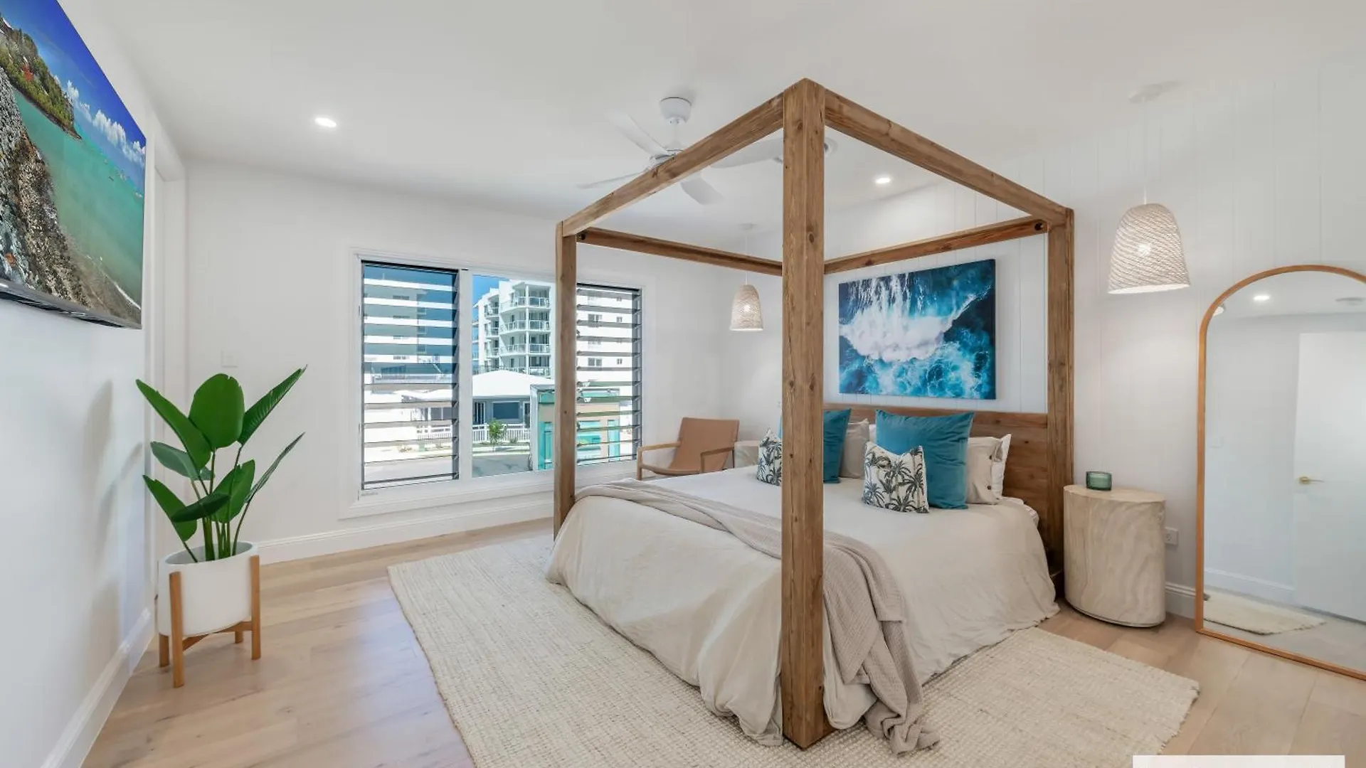 Вилла Bargara Coastal Luxe Aircon, Outside Pet, Sleeps 8 0*,  Австралия