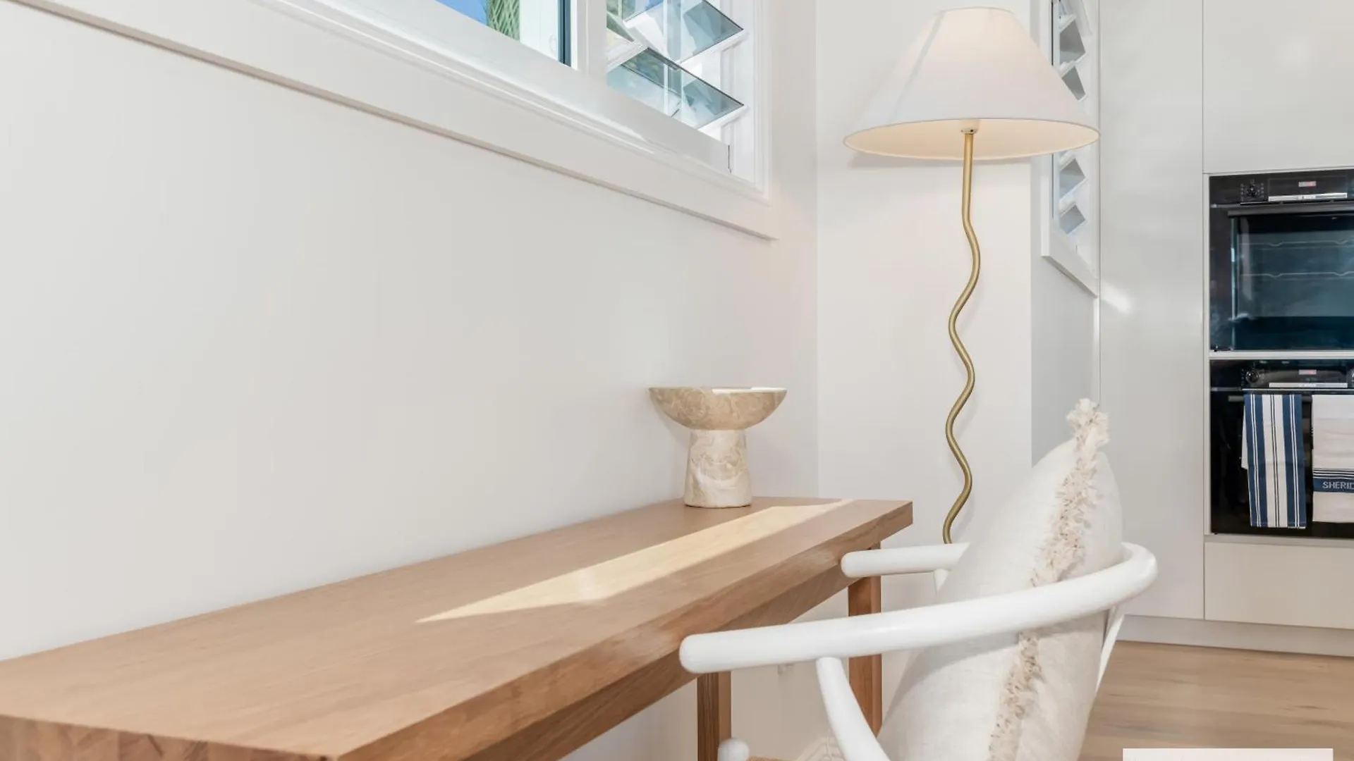 Вилла Bargara Coastal Luxe Aircon, Outside Pet, Sleeps 8 0*,